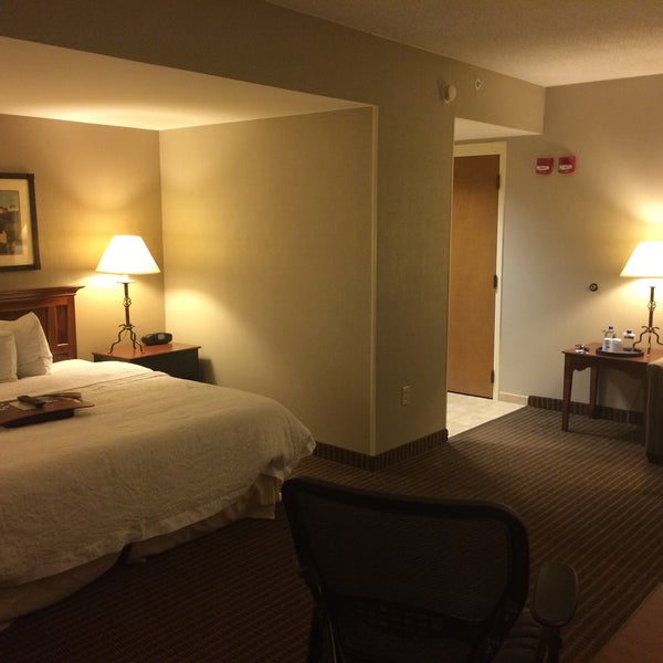 Photo taken at Hampton Inn &amp; Suites by Aaron A. on 8/26/2015