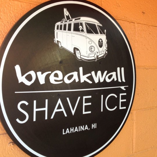 10/13/2012 tarihinde David Q.ziyaretçi tarafından Breakwall Shave Ice Co.'de çekilen fotoğraf
