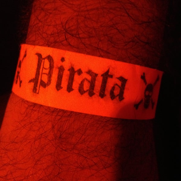 Das Foto wurde bei Pirata Bar von Wellington P. am 4/16/2013 aufgenommen