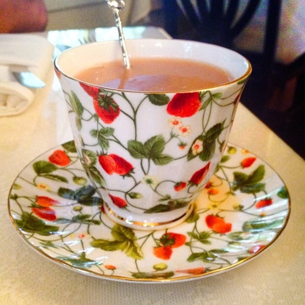Das Foto wurde bei English Tea Room von Jeni L. am 6/22/2014 aufgenommen