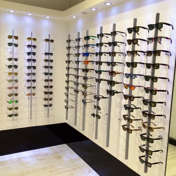 nearest fastrack showroom