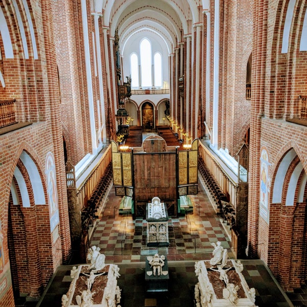 Das Foto wurde bei Roskilde Domkirke | Roskilde Cathedral von Jt T. am 11/23/2018 aufgenommen