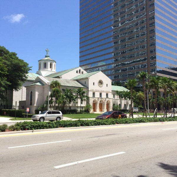 รูปภาพถ่ายที่ First Presbyterian Church of Miami โดย Madison L. เมื่อ 8/22/2014