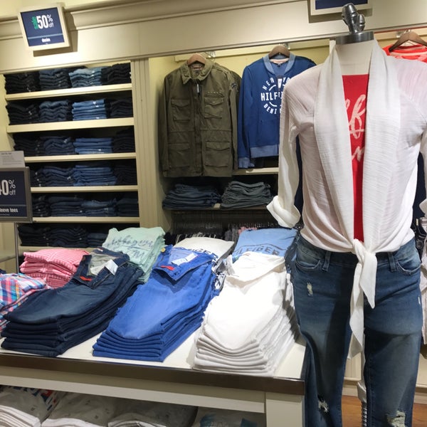 tommy hilfiger franklin mills mall
