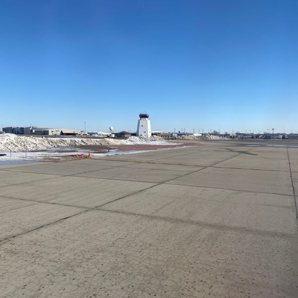 Photo taken at Sioux Falls Regional Airport (FSD) by Steve on 2/20/2020