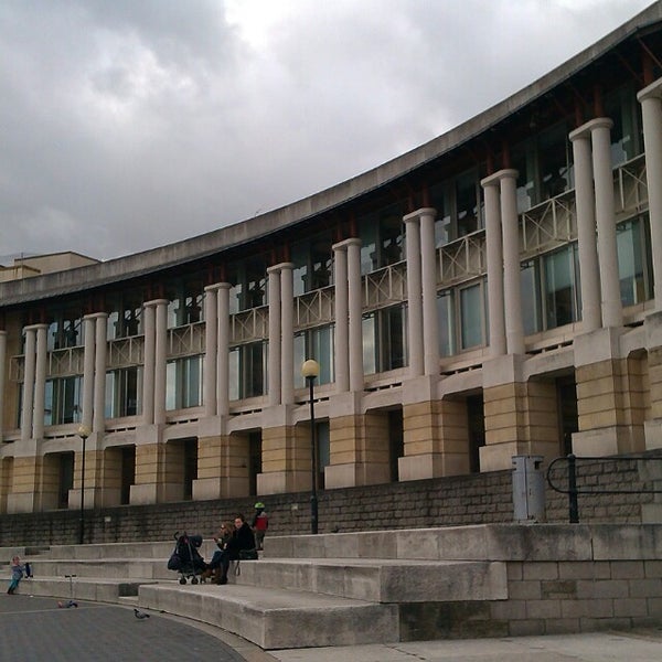 Lloyds Bank Office In Harbourside