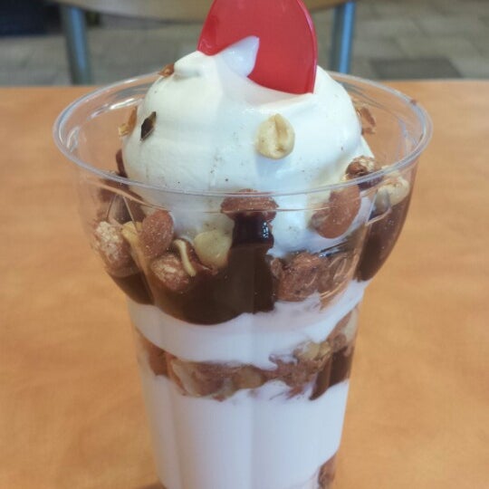 Photo taken at Dairy Queen by Hazel G. on 4/9/2014