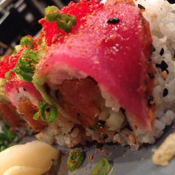 Снимок сделан в Sushi Queen пользователем S Kehinde 12/12/2013