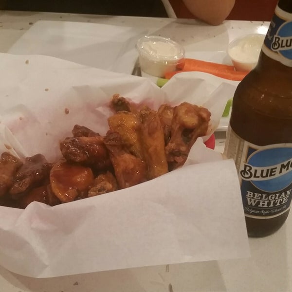 Hot Wings Cafe City Center Glendale, CA