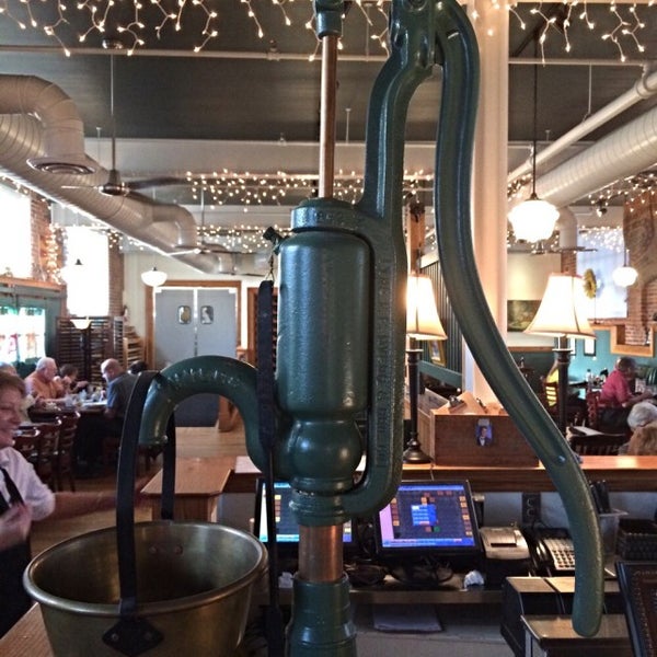 Das Foto wurde bei Union Station Restaurant &amp; Bar von Jim B. am 8/19/2015 aufgenommen