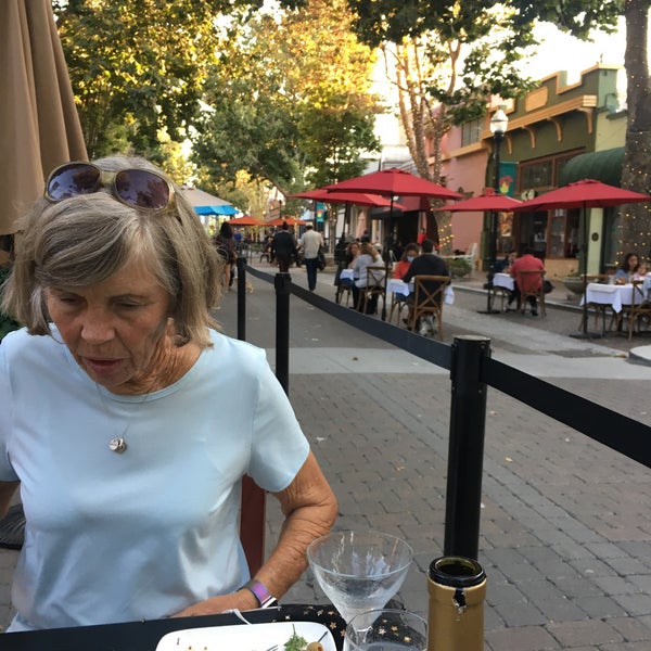 9/4/2020 tarihinde Jennie S.ziyaretçi tarafından Rok Bistro'de çekilen fotoğraf