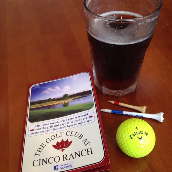 Foto tirada no(a) Cinco Ranch Golf Club por kazinho77 em 11/30/2014