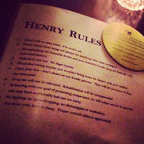 รูปภาพถ่ายที่ Henry @ The Hudson โดย Sara P. เมื่อ 3/9/2014