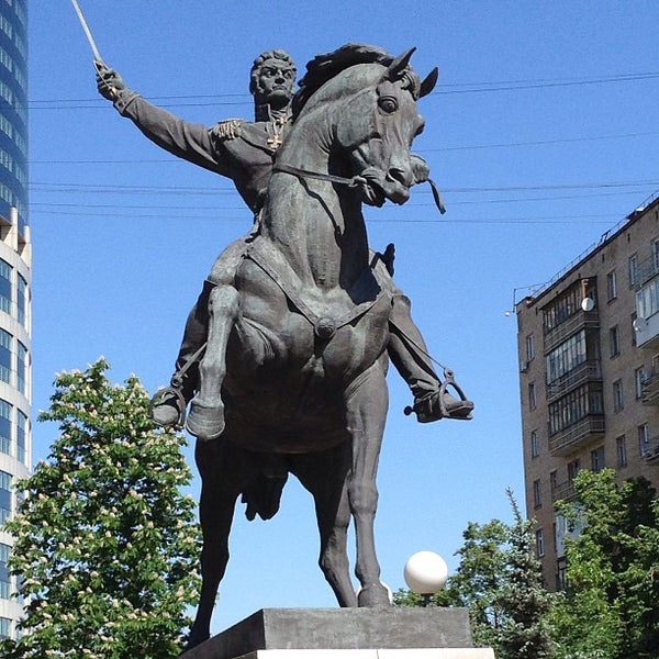 Памятник багратиону в москве