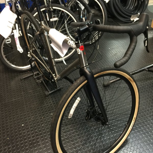 Bike Shop in Lincoln Park