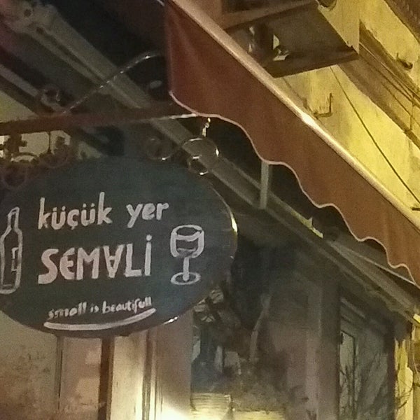 Photo taken at Küçük Yer SEM∀Lİ by Sema S. on 9/16/2016
