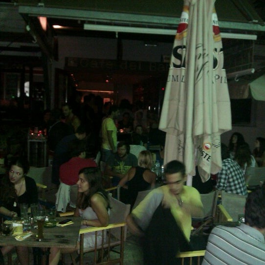 Foto tirada no(a) Café Del Bar por Dionysis K. em 9/20/2012