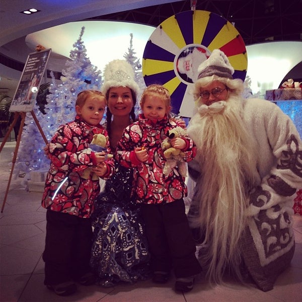 Photo taken at Kämp Galleria by Александр Р. on 1/3/2014