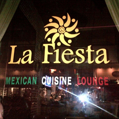 Снимок сделан в La Fiesta Mexican Cuisine &amp; Lounge пользователем Hisham A. 11/9/2012