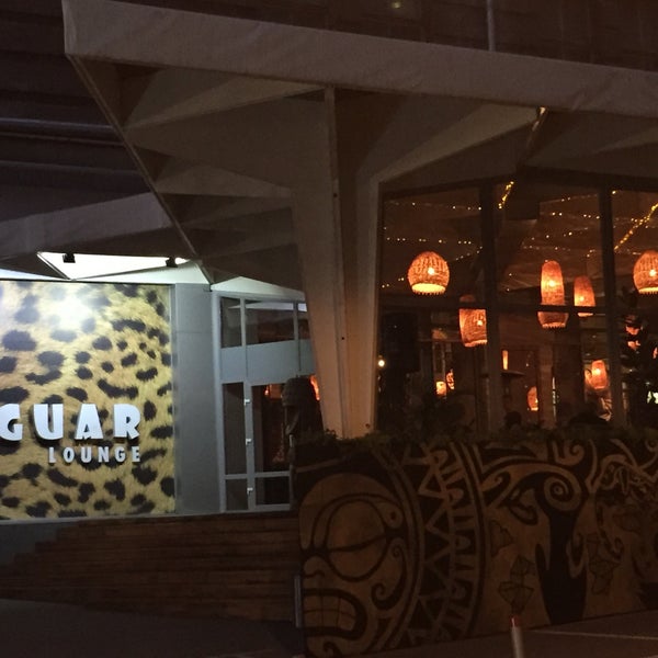 Photo prise au Jaguar Lounge par GLoria le11/8/2015