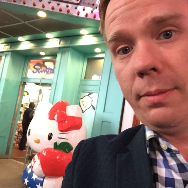 Hello Kitty!, Sanrio store Times Sq, NYC, Jennifer