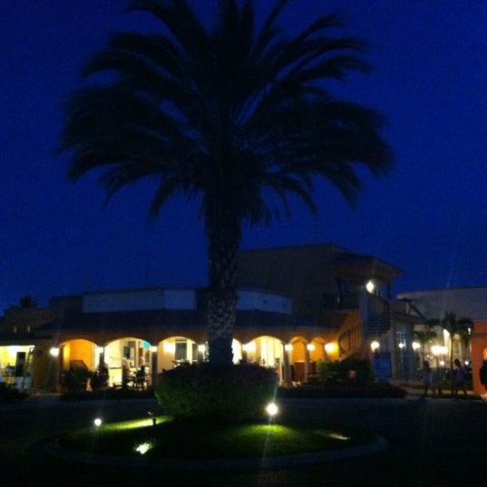 Foto diambil di Hotel Quinta del Sol by Solmar oleh Angel B. pada 12/5/2012