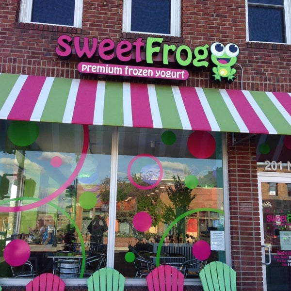 sweetFrog Premium Frozen Yogurt Hendersonville, NC