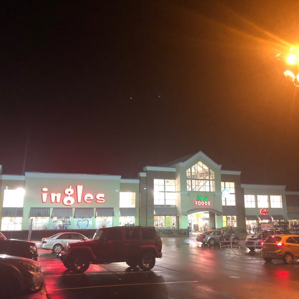 Ingles Market Grocery Store in Cashiers