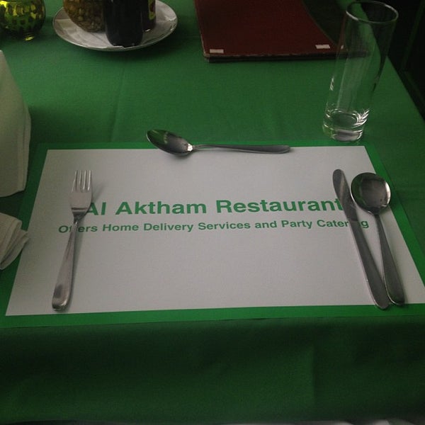 Foto tomada en Al Aktham Restaurant  por Khalphan A. el 9/26/2012