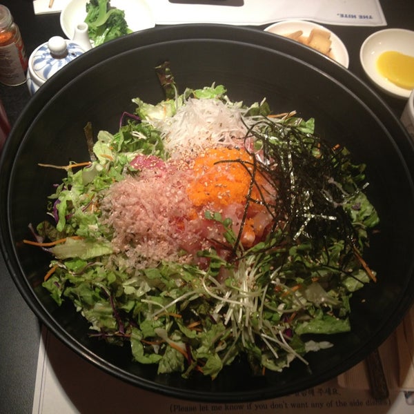 Das Foto wurde bei A-won Japanese Restaurant von Jen P. am 4/1/2013 aufgenommen