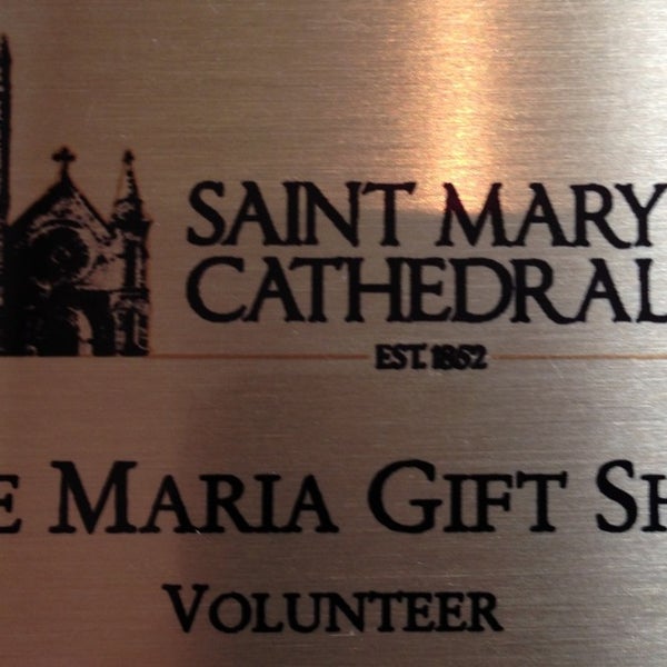 3/17/2013 tarihinde Olivia Carolyn S.ziyaretçi tarafından Ave Maria Gift Shop At St. Mary&#39;s Cathedral'de çekilen fotoğraf