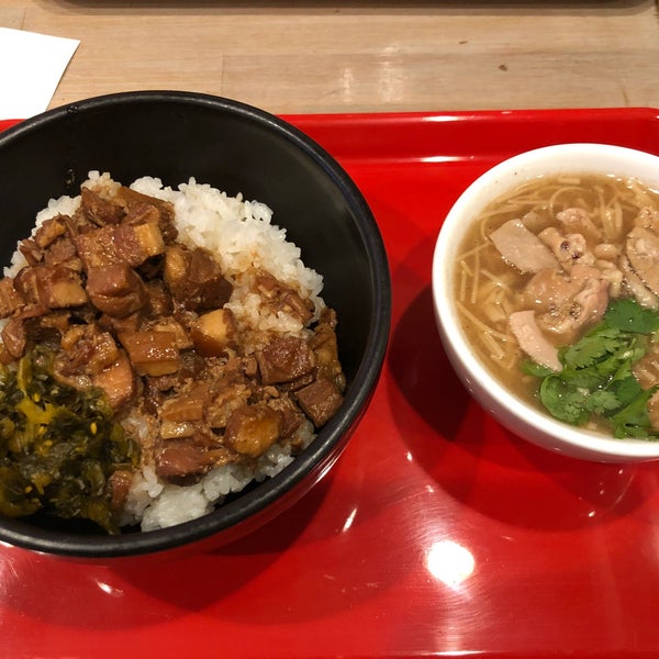 Foto diambil di 台湾麺線 oleh Takashi M. pada 2/22/2020