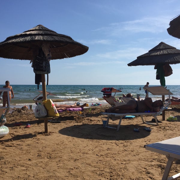 Тики бич. Бар на пляже фон. Курорт тропики. Тики бич. Address beach resort.