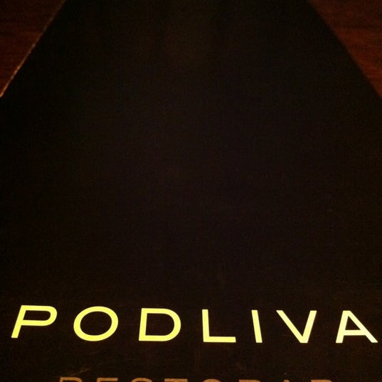 Foto tirada no(a) Podliva Resto-Bar por Anton B. em 11/9/2012