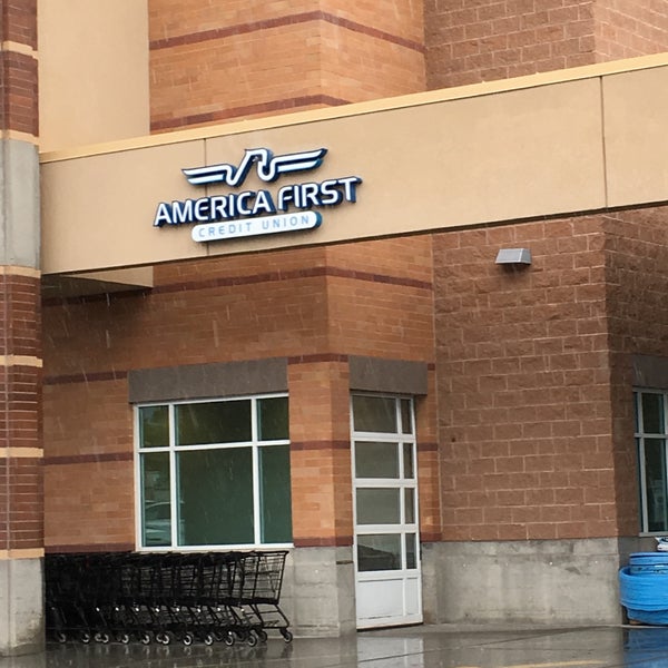 Harmons Grocery The District 12 tips