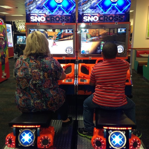 Fotos en Chuck E. Cheese Salón de Videojuegos en Goldsboro