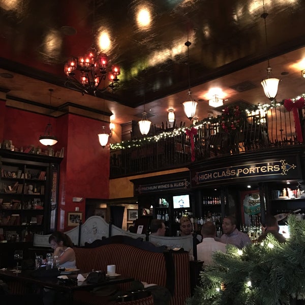 12/18/2015 tarihinde Mikhail F.ziyaretçi tarafından Samuel Beckett&#39;s Irish Gastro Pub'de çekilen fotoğraf