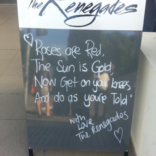 Foto diambil di The Renegades Cafe &amp; Wine Bar oleh Tim C. pada 2/13/2013