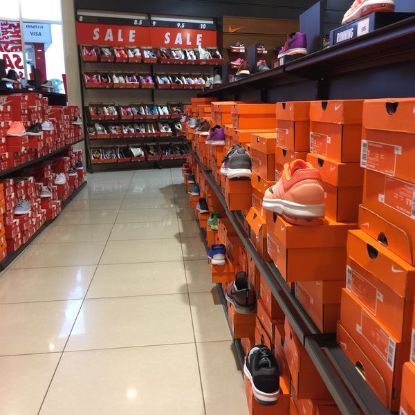 Nike - Shopping San Lorenzo