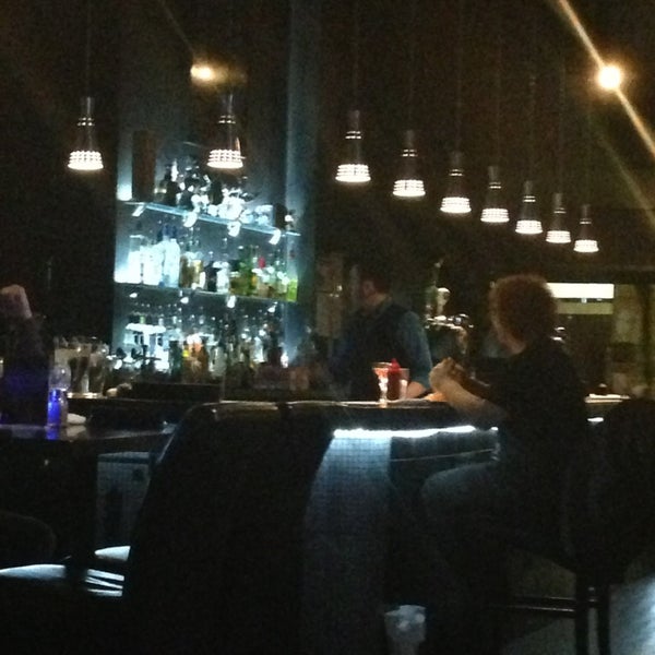 Foto tomada en EXP Restaurant + Bar  por Spencer W. el 1/15/2013