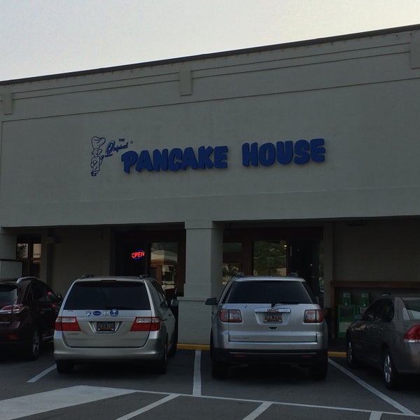 Foto tirada no(a) Original Pancake House por Sic W. em 9/5/2015