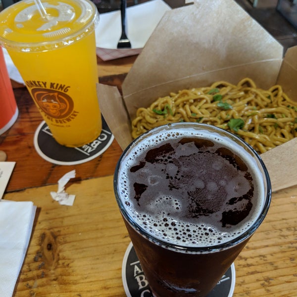 Photo taken at Alameda Island Brewing Company by Jon P. on 5/5/2018