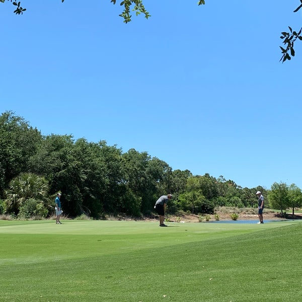 Снимок сделан в Tiburón Golf Club пользователем Brian S. 4/17/2019