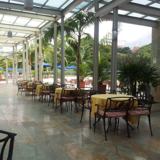 Foto diambil di Hotel San Fernando Plaza oleh Li E. pada 12/6/2012
