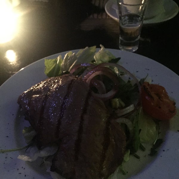 Стейкс. Ресторан стейкс. Ресторан стейкс ленинградское шоссе. Ресторан стейкс дайвинг. Ресторан стейкс.