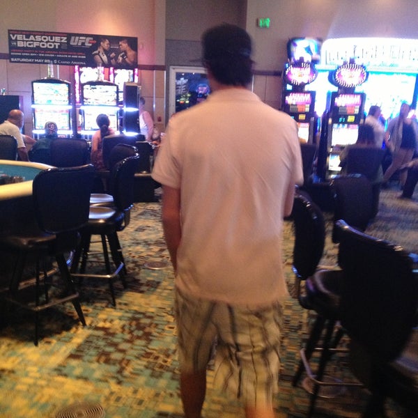Photo taken at Casino Arizona by 🇺🇸☝🏼 on 5/10/2013