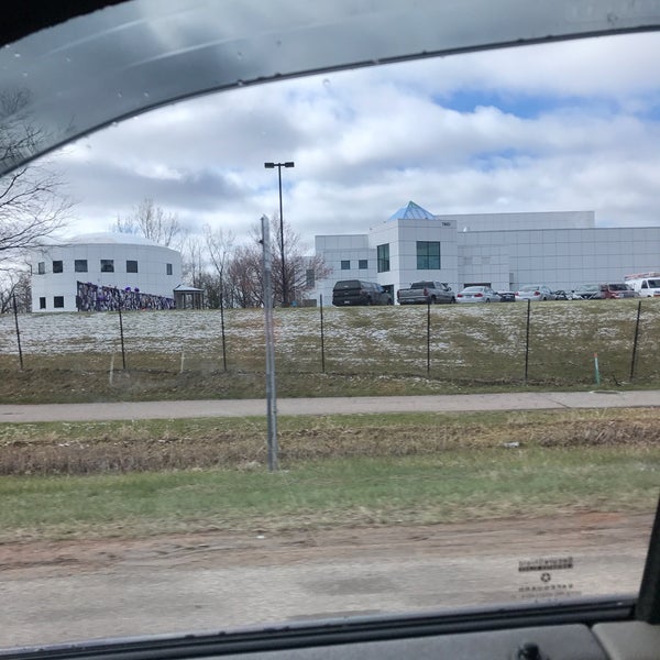 Photo taken at Paisley Park Studios by 🇺🇸☝🏼 on 4/11/2017