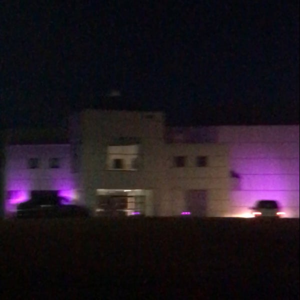 Photo taken at Paisley Park Studios by 🇺🇸☝🏼 on 3/9/2017