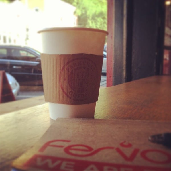 Foto tirada no(a) Parkville Coffee por Mike F. em 8/27/2013