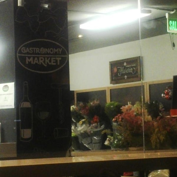 11/13/2014 tarihinde Ani C.ziyaretçi tarafından Gastronomy Market'de çekilen fotoğraf
